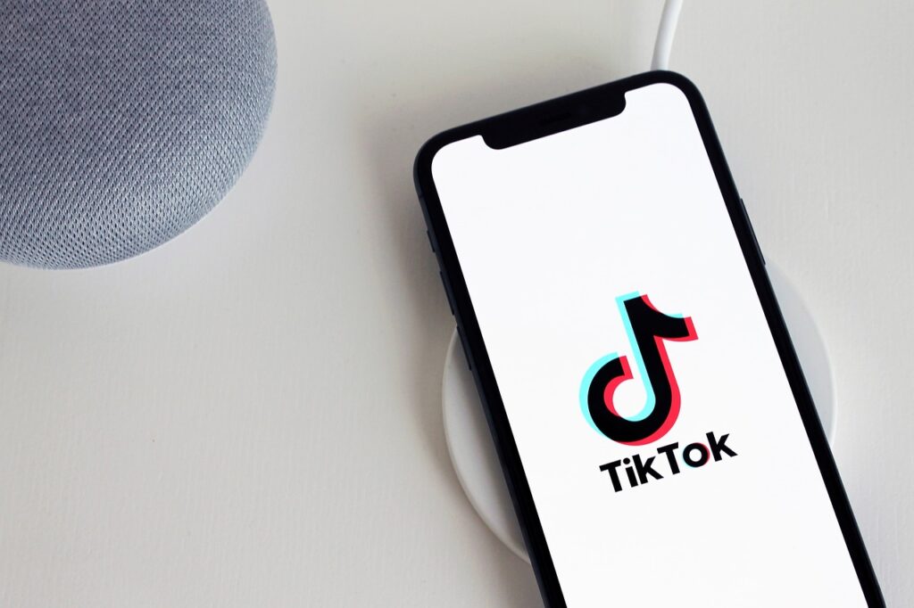 Rola social proof w komunikacji z klientami w dobie cyfryzacji